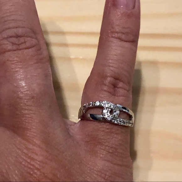 Ring - Picture 2 of 3